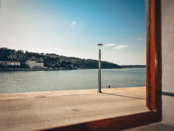 Ferienwohnung Mala Oaza Mira Povlja  Exterior foto
