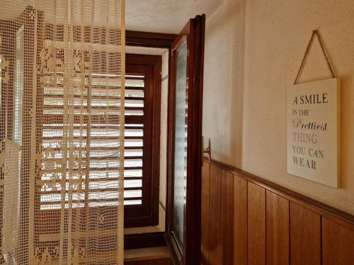 Ferienwohnung Mala Oaza Mira Povlja  Exterior foto